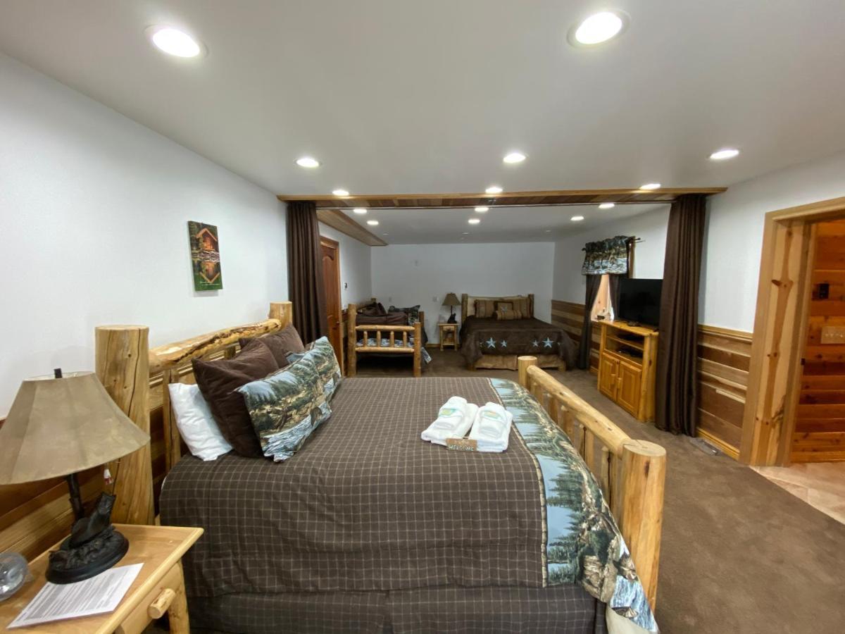 Alaska Knotty Pine B&B ปาล์มเมอร์ ภายนอก รูปภาพ