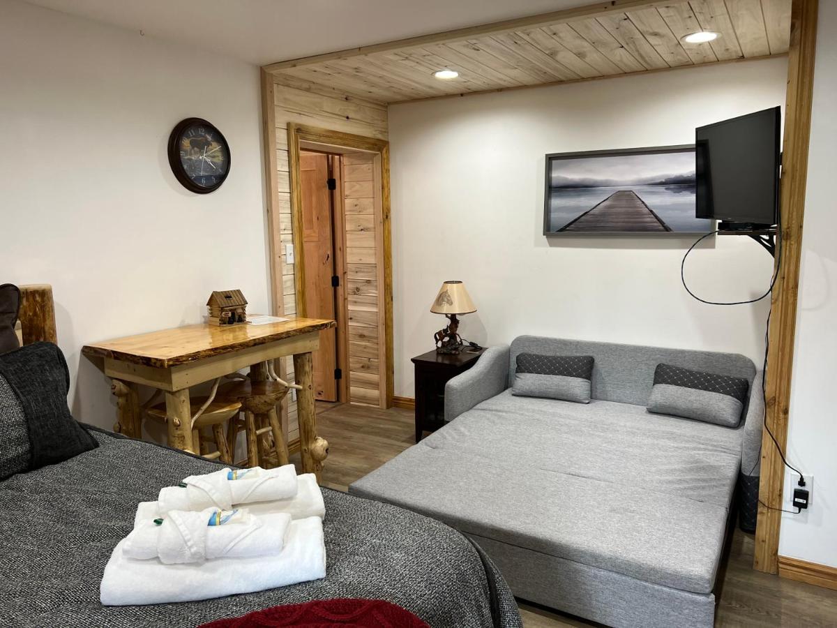 Alaska Knotty Pine B&B ปาล์มเมอร์ ภายนอก รูปภาพ