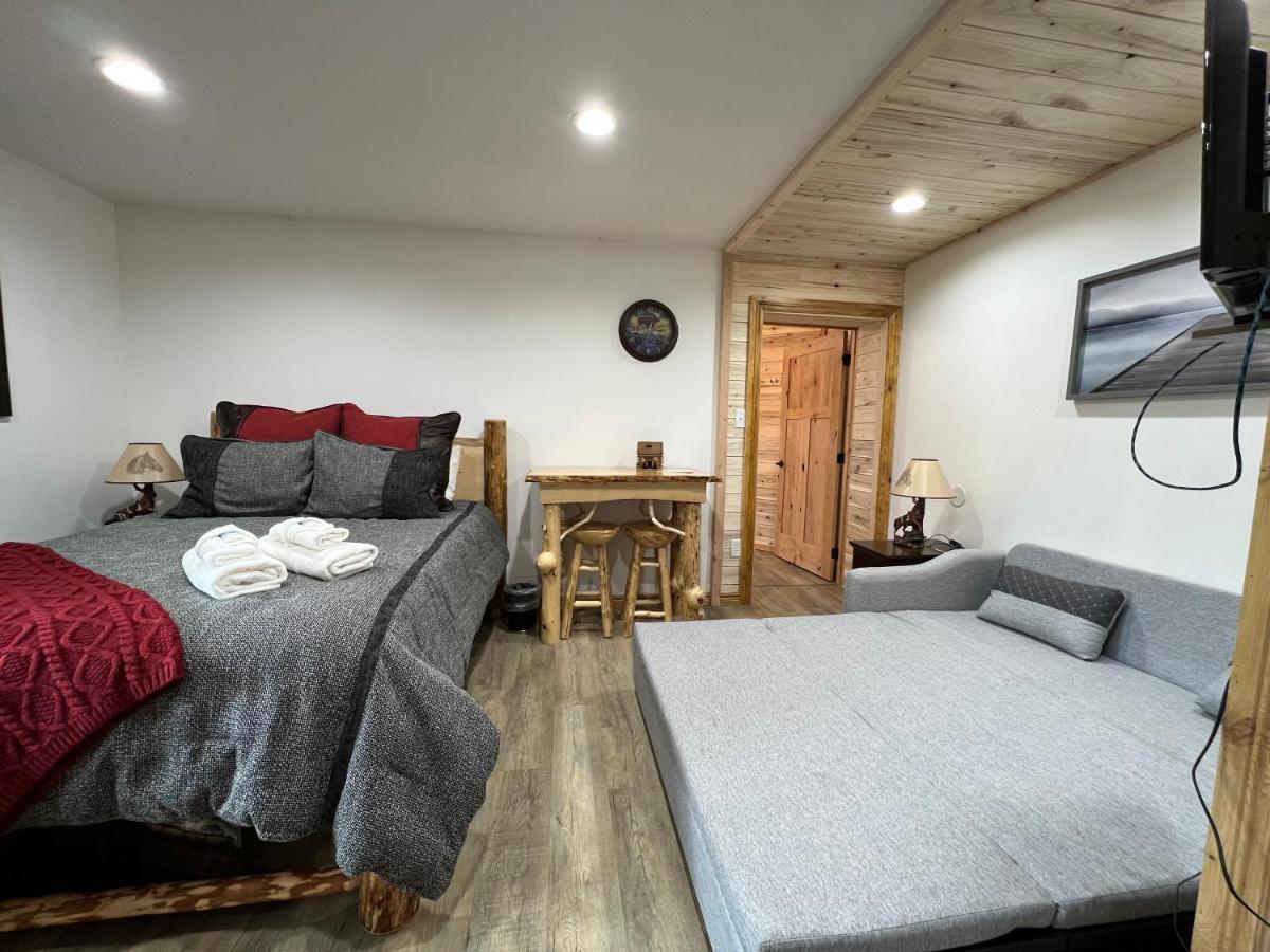 Alaska Knotty Pine B&B ปาล์มเมอร์ ภายนอก รูปภาพ